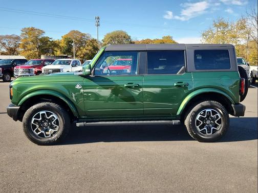 2024 Ford Bronco Outer Banks
