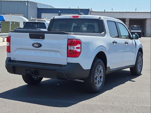 SPACE WHITE METALLIC 2026 Ford Maverick XLT