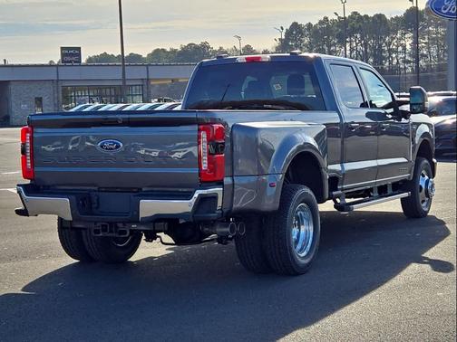 2026 Ford F-350 Lariat
