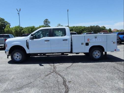 OXFORD WHITE 2026 Ford F-250 XL