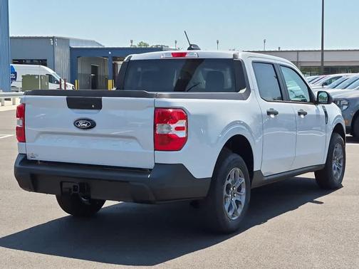 SPACE WHITE METALLIC 2026 Ford Maverick XLT