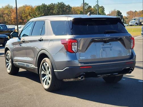 2022 Ford Explorer ST-Line