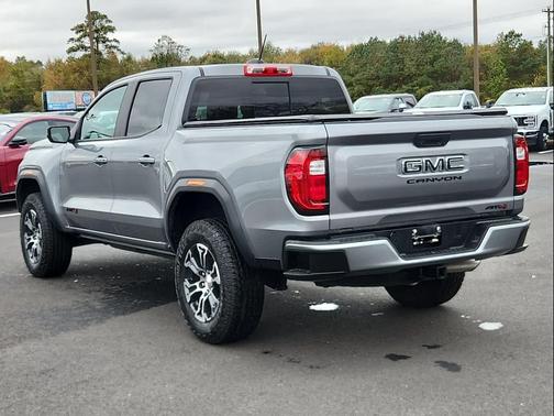 2023 GMC Canyon AT4