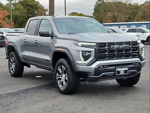 2023 GMC Canyon AT4