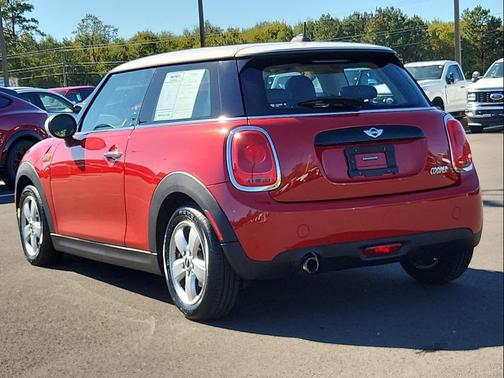 2017 MINI Hardtop Cooper