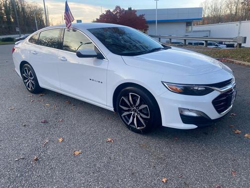 2022 Chevrolet Malibu FWD RS