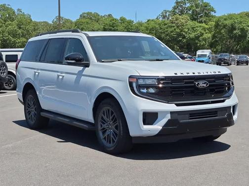 SPACE SILVER METALLIC 2026 Ford Expedition Platinum