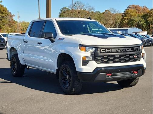 2023 Chevrolet Silverado 1500 Custom Trail Boss