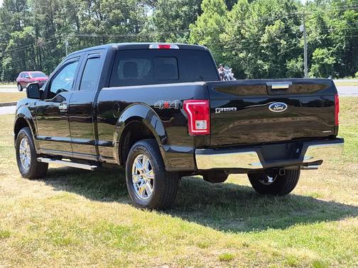 SHADOW BLACK 2016 Ford F-150 XLT