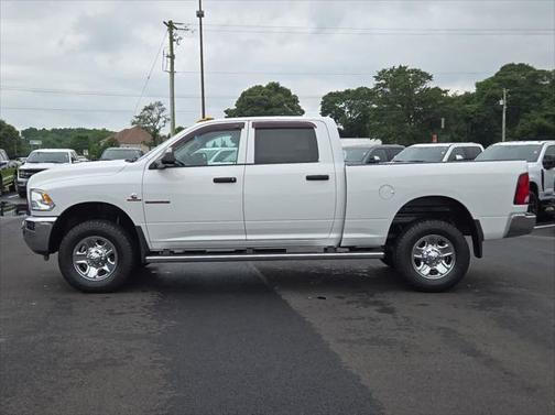 2017 RAM 2500 Tradesman Crew Cab 4x4 6'4' Box