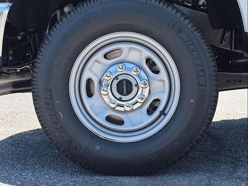 OXFORD WHITE 2026 Ford F-250 XL