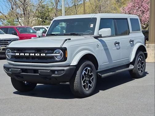 AVALANCHE GRAY 2026 Ford Bronco Outer Banks