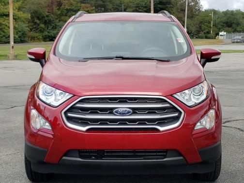 RUBY RED MET TNTD CLEARCOAT 2021 Ford EcoSport SE