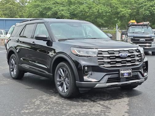AGATE BLACK METALLIC 2026 Ford Explorer Active