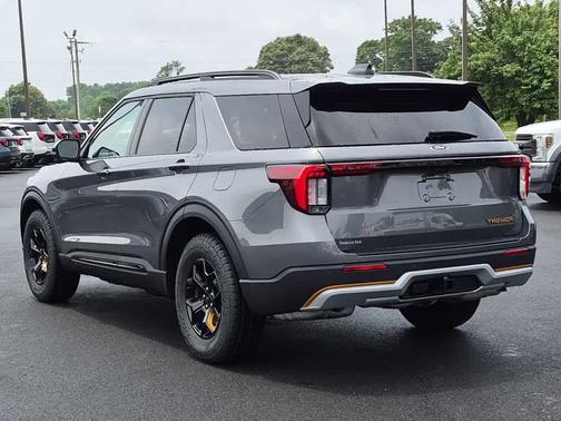 CARBONIZED GRAY METALLIC 2026 Ford Explorer Tremor