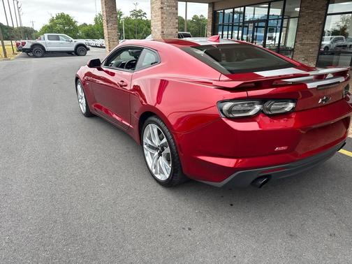 Wild Cherry Tintcoat 2022 Chevrolet Camaro 1SS