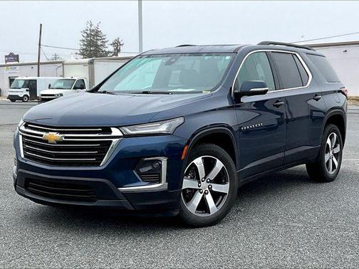 Northsky Blue Metallic 2022 Chevrolet Traverse LT Leather