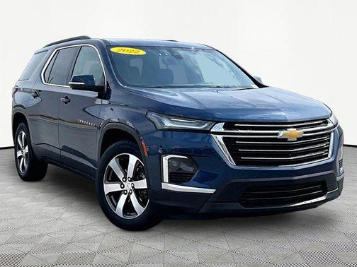 Blue Metallic 2022 Chevrolet Traverse LT Leather