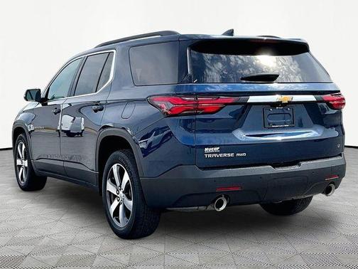 Blue Metallic 2022 Chevrolet Traverse LT Leather