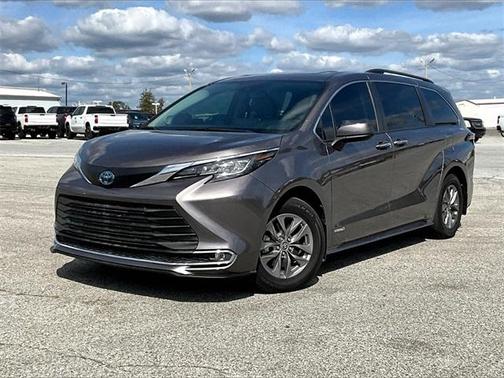 2021 Toyota Sienna XLE
