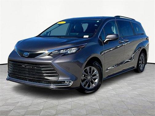 2021 Toyota Sienna XLE