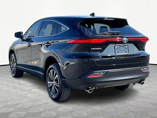 2023 Toyota Venza LE