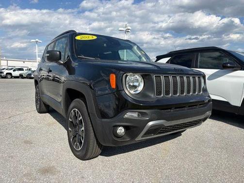 Black 2023 Jeep Renegade Latitude