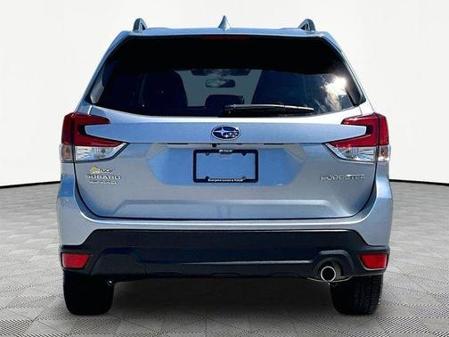 Ice Silver Metallic 2023 Subaru Forester Limited