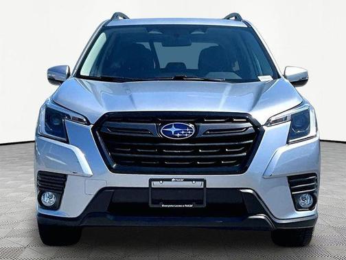 Ice Silver Metallic 2023 Subaru Forester Limited