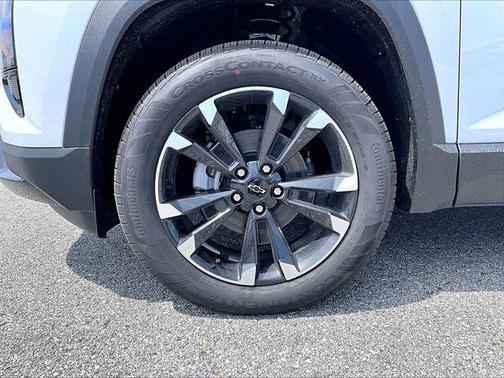 White 2027 Chevrolet Equinox RS