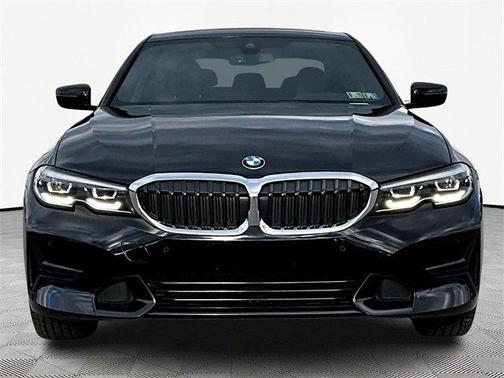2019 BMW 330 i xDrive