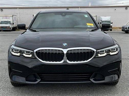 2019 BMW 330 i xDrive