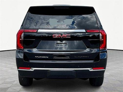 2025 GMC Yukon Elevation