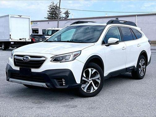 Crystal White Pearl 2022 Subaru Outback Limited