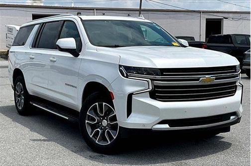 2023 Chevrolet Suburban LT