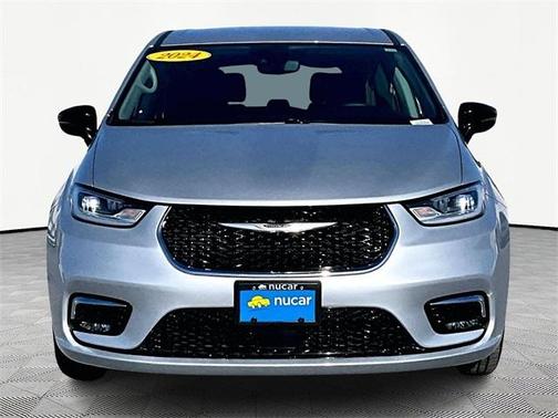 2024 Chrysler Pacifica Touring-L