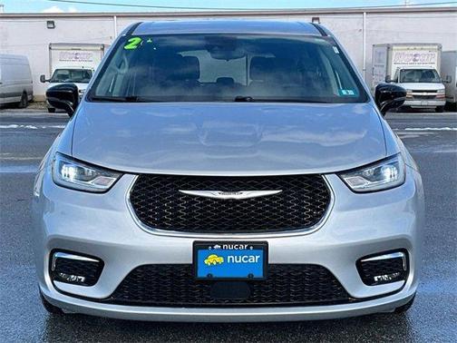 2024 Chrysler Pacifica Touring-L