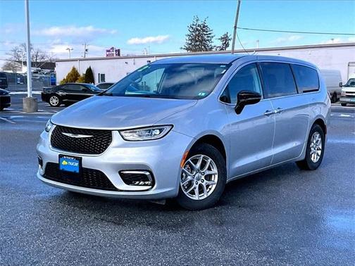 2024 Chrysler Pacifica Touring-L