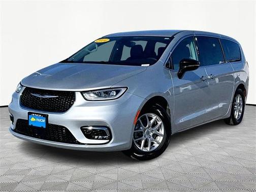 2024 Chrysler Pacifica Touring-L