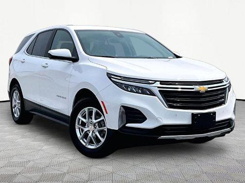 White 2024 Chevrolet Equinox LT