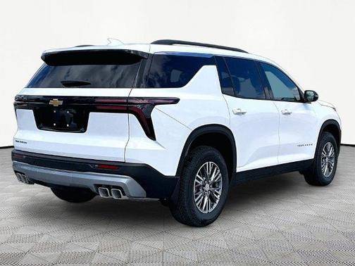 White 2027 Chevrolet Traverse LT