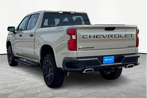 2022 Chevrolet Silverado 1500 Custom Trail Boss