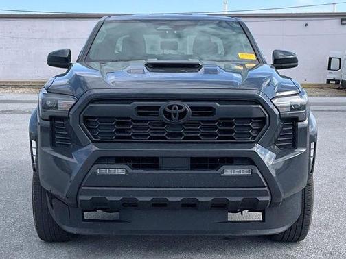 UNDERGROUND 2025 Toyota Tacoma TRD Sport