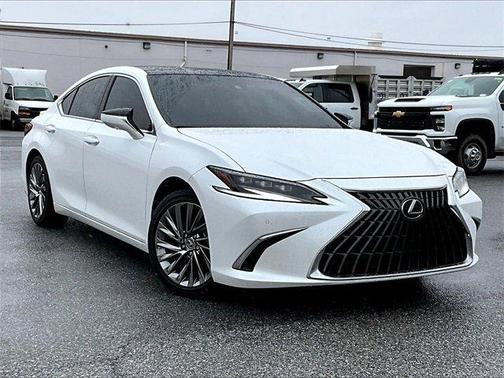 2024 Lexus ES 350 Ultra Luxury