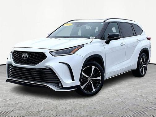 Pearl 2022 Toyota Highlander XSE