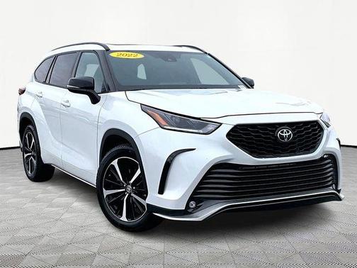 Pearl 2022 Toyota Highlander XSE