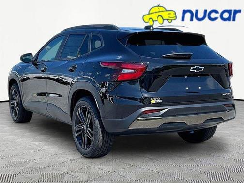Black 2026 Chevrolet Trax ACTIV