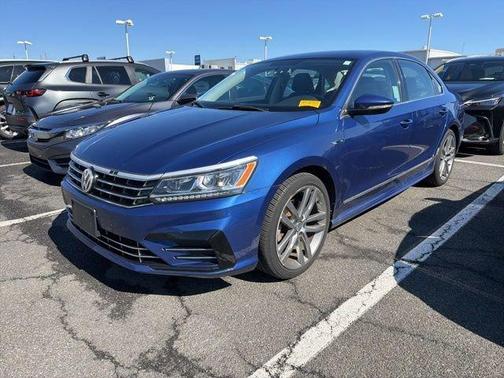 Reef Blue Metallic 2017 Volkswagen Passat 1.8T R-Line