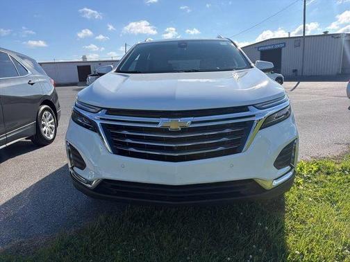 White 2022 Chevrolet Equinox Premier