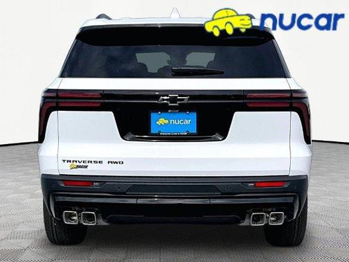 White 2027 Chevrolet Traverse LT